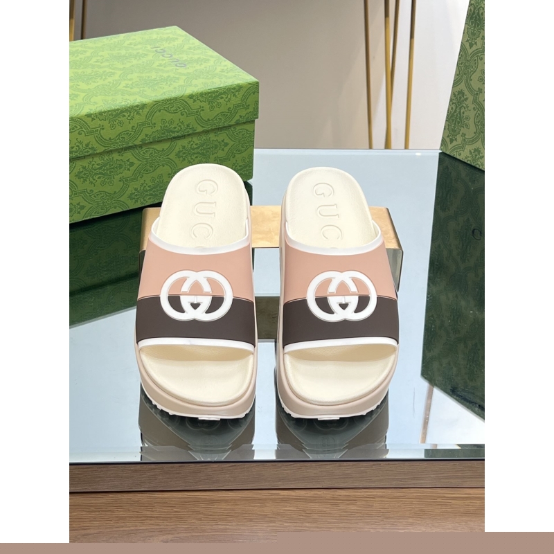 G*u*i slippers